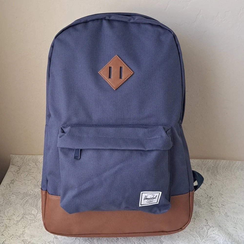 Nwot Herschel Heritage Backpack Navy/Tan Synthetic Leather Mid-Volume men women